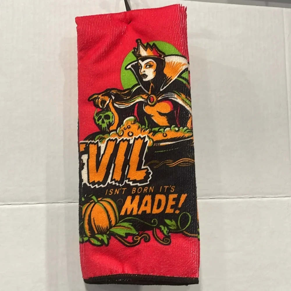 NEW Disney kitchen towels Halloween Evil Isn’t Born‎ It’s Made Set of 2